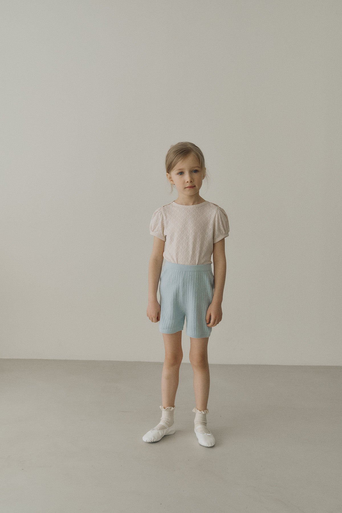 ［inné］Lilie eyelet tee (ligth beige)