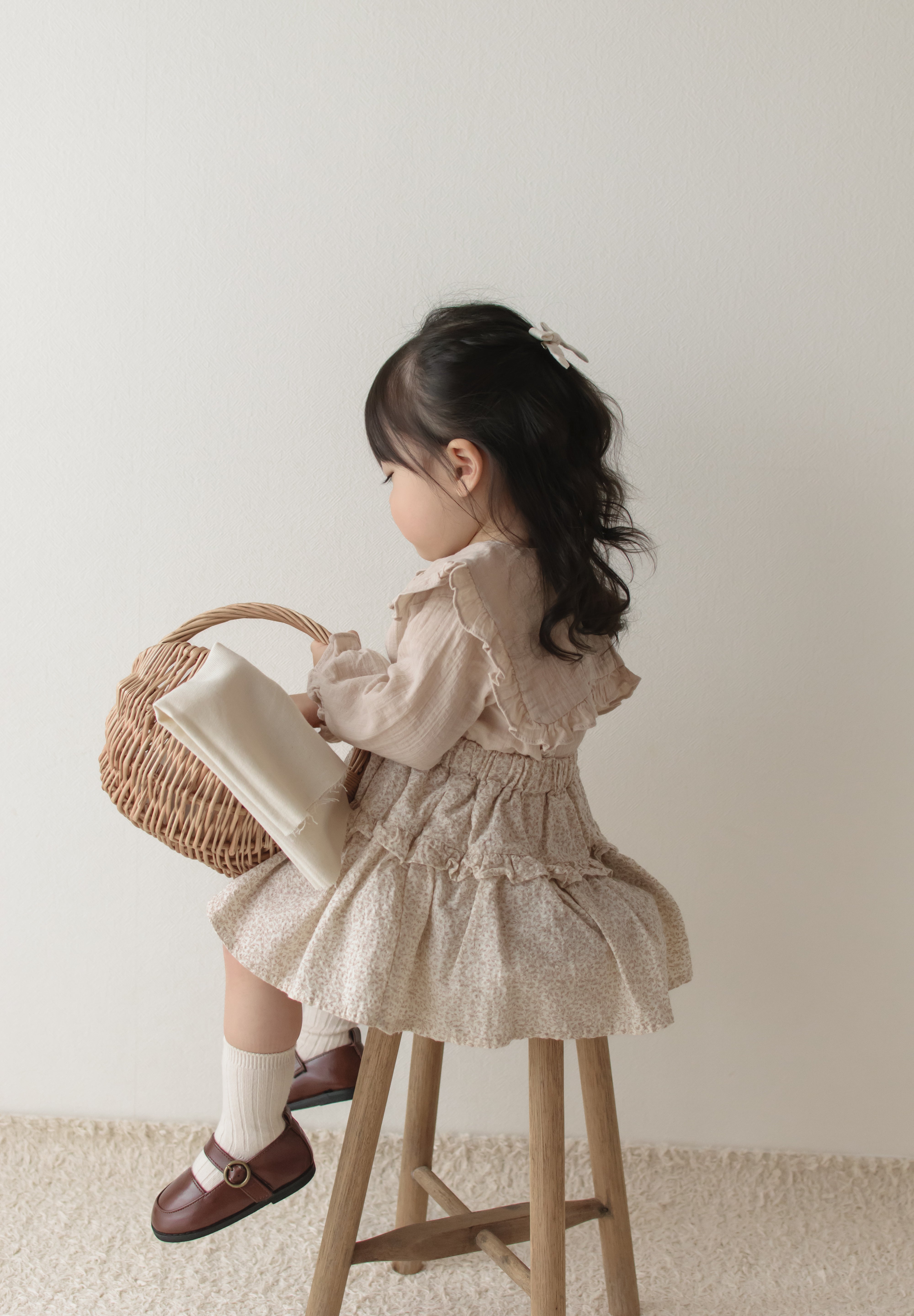 Dobby frill suspender skirt