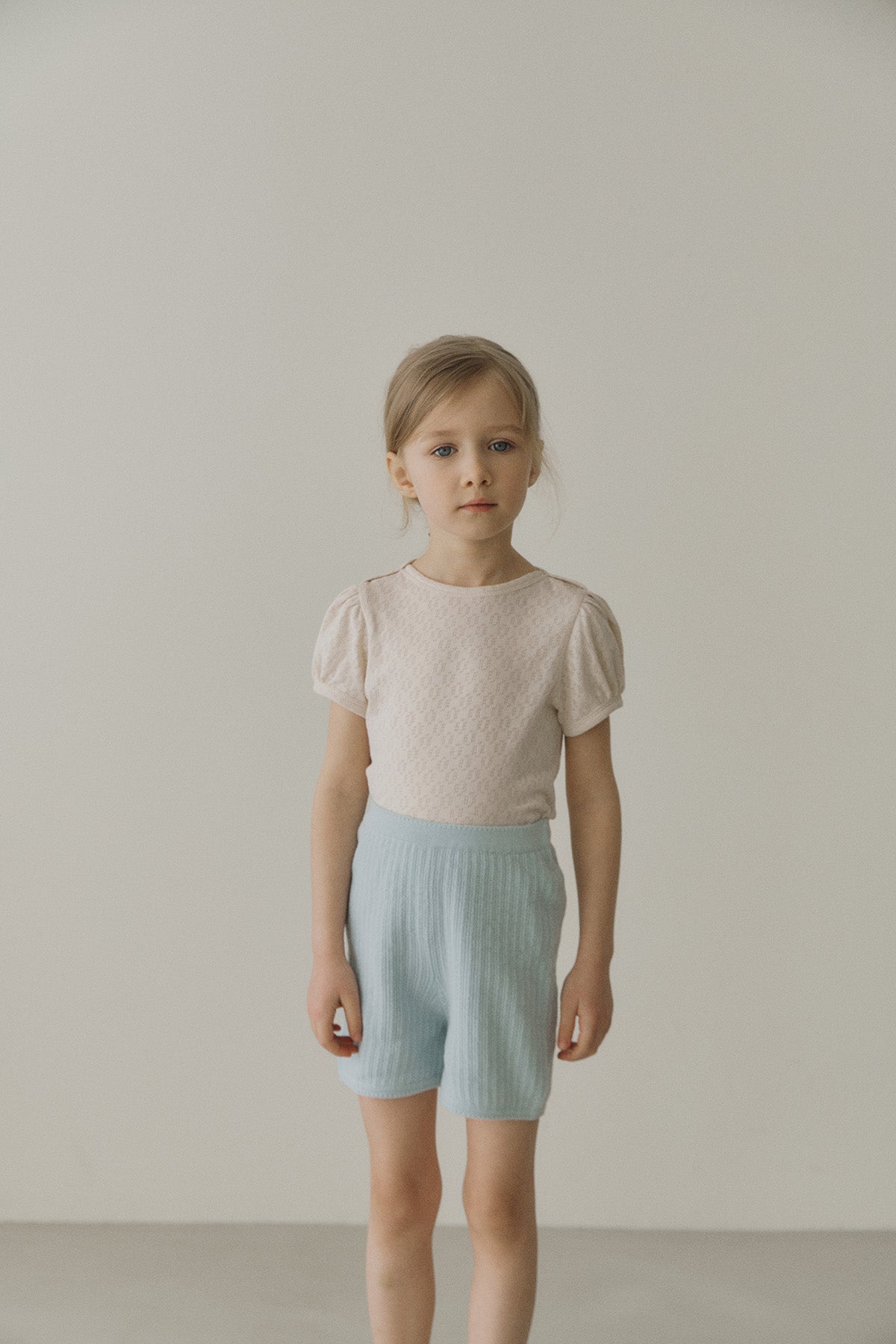 ［inné］Lilie eyelet tee (ligth beige)