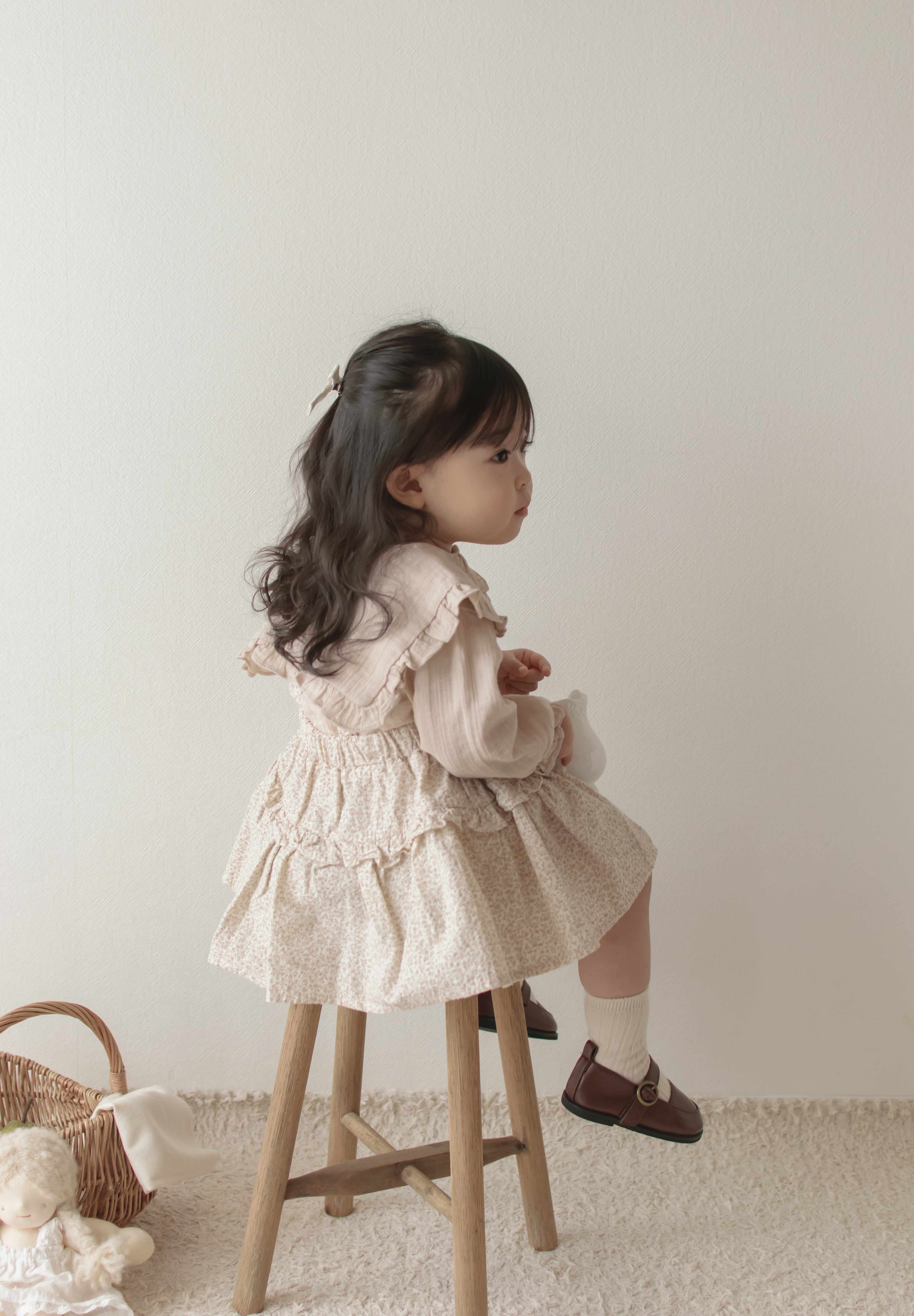 Dobby frill suspender skirt