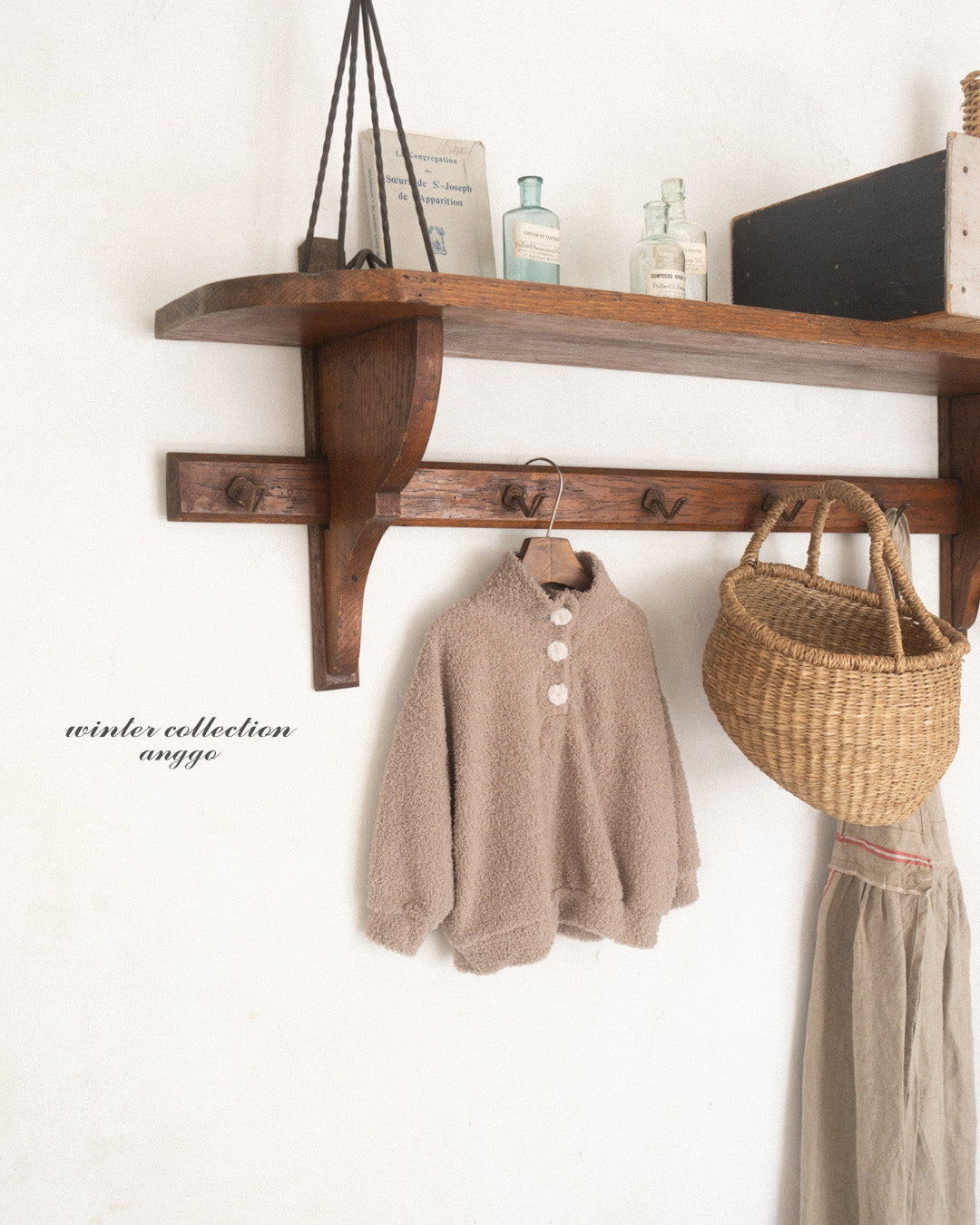 ［anggo］Cream button tops