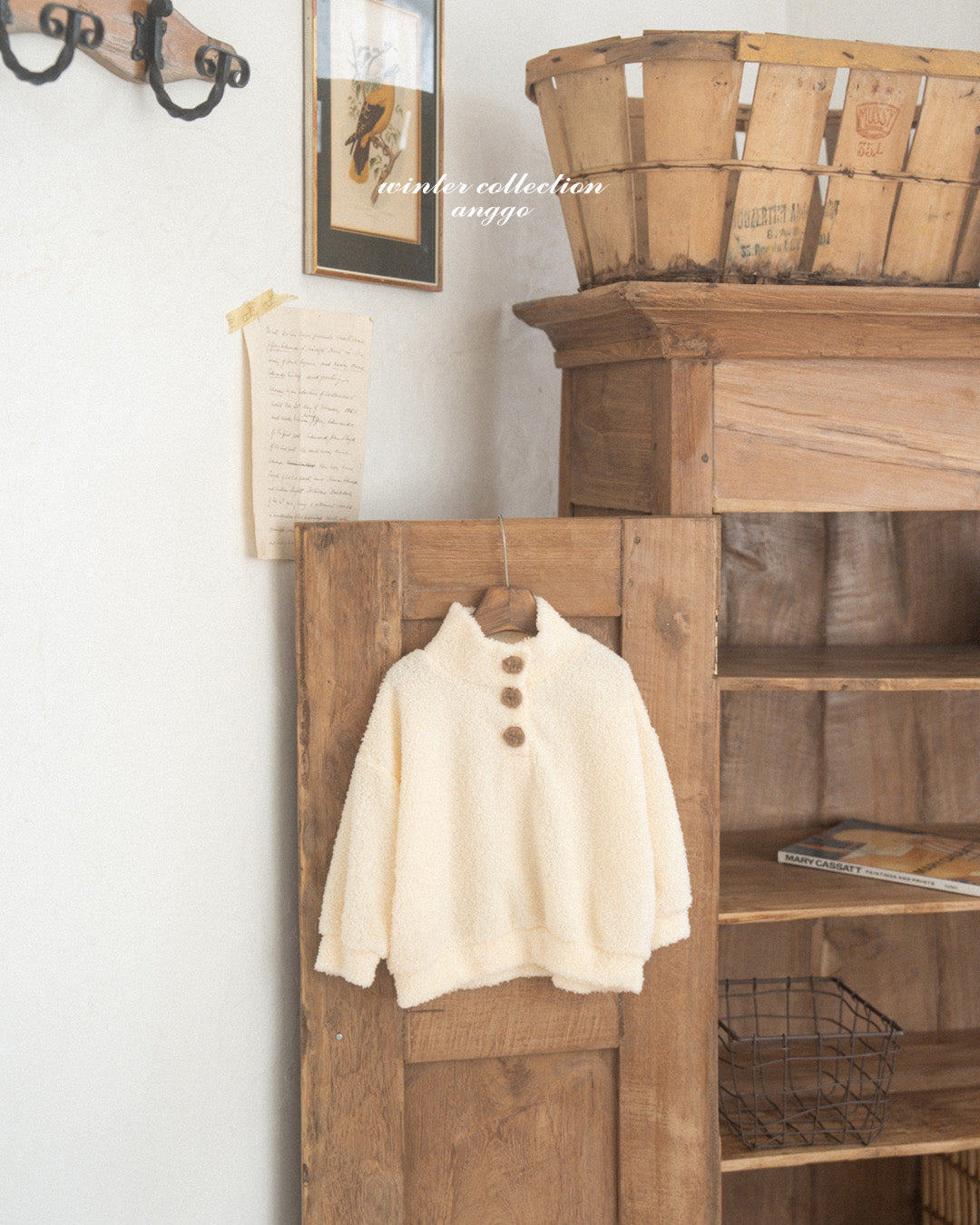 ［anggo］Cream button tops