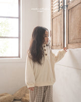 ［anggo］Cream button tops