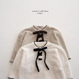 ［anggo］Latte ribbon tops
