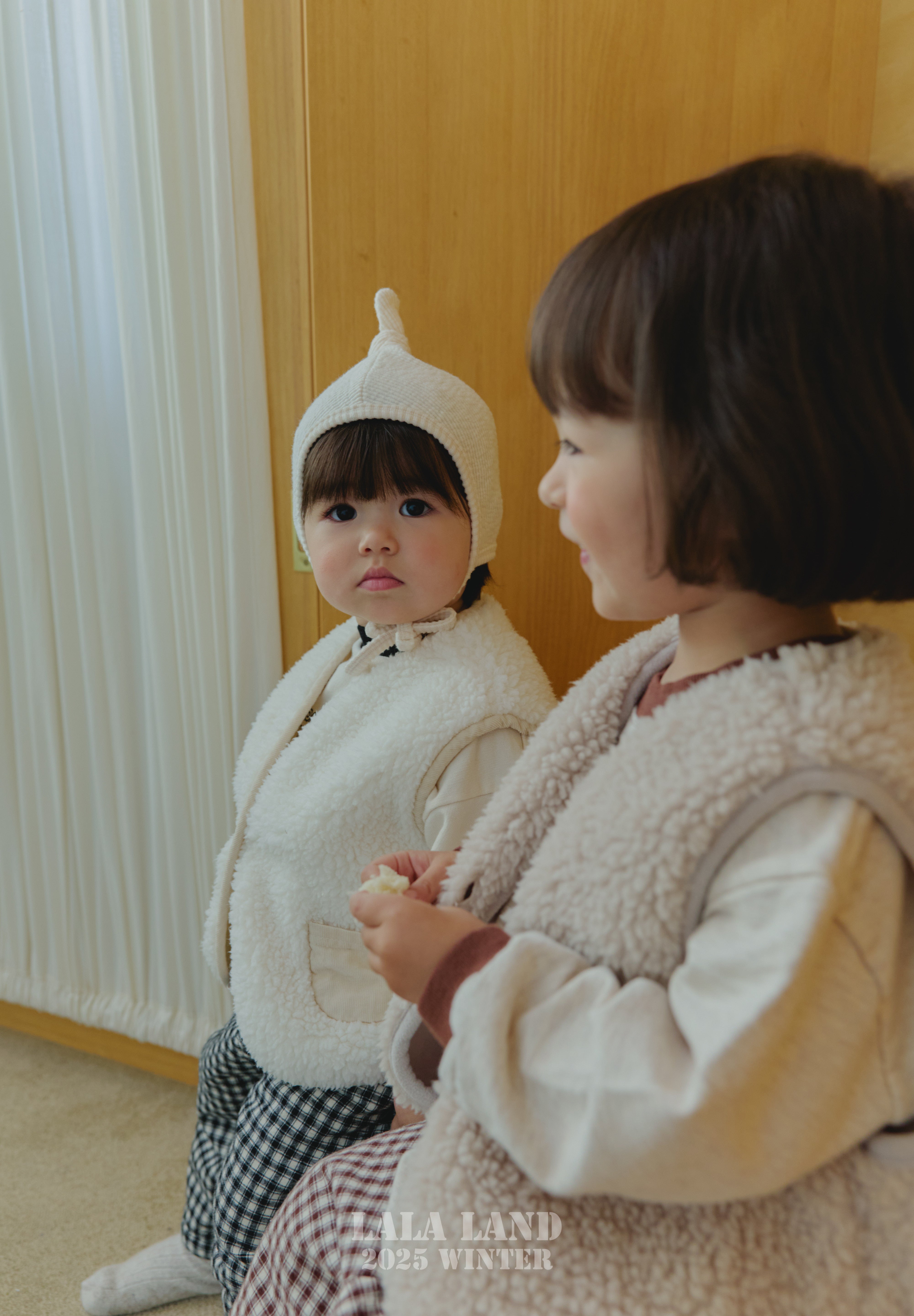 ［Lala land］Pocket boa vest (baby)