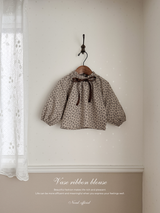 Vase ribbon blouse
