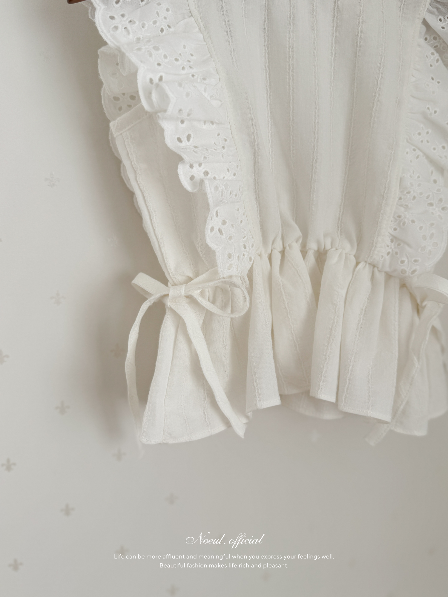 Shining wing blouse