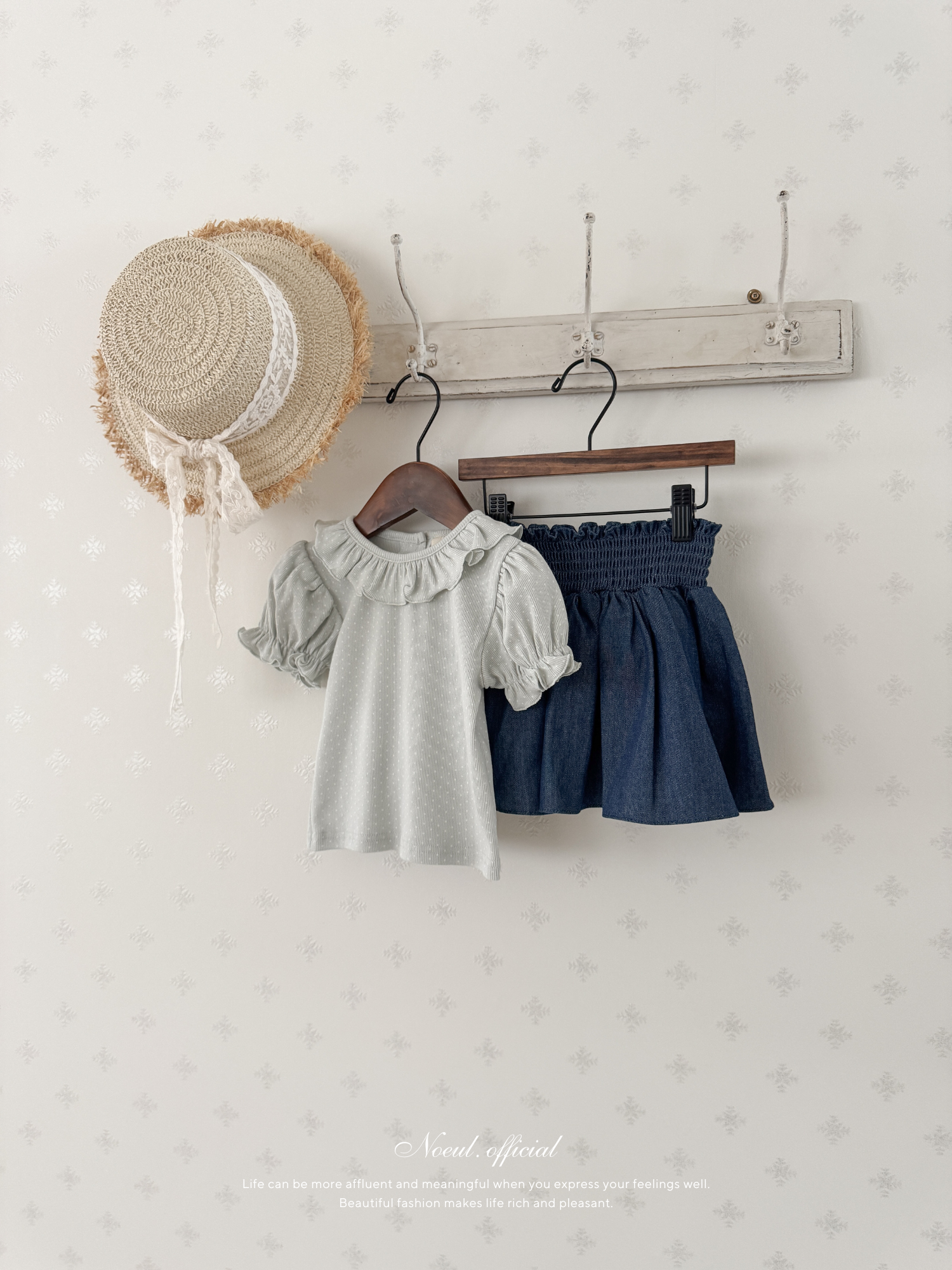 Gracie dot puff tops