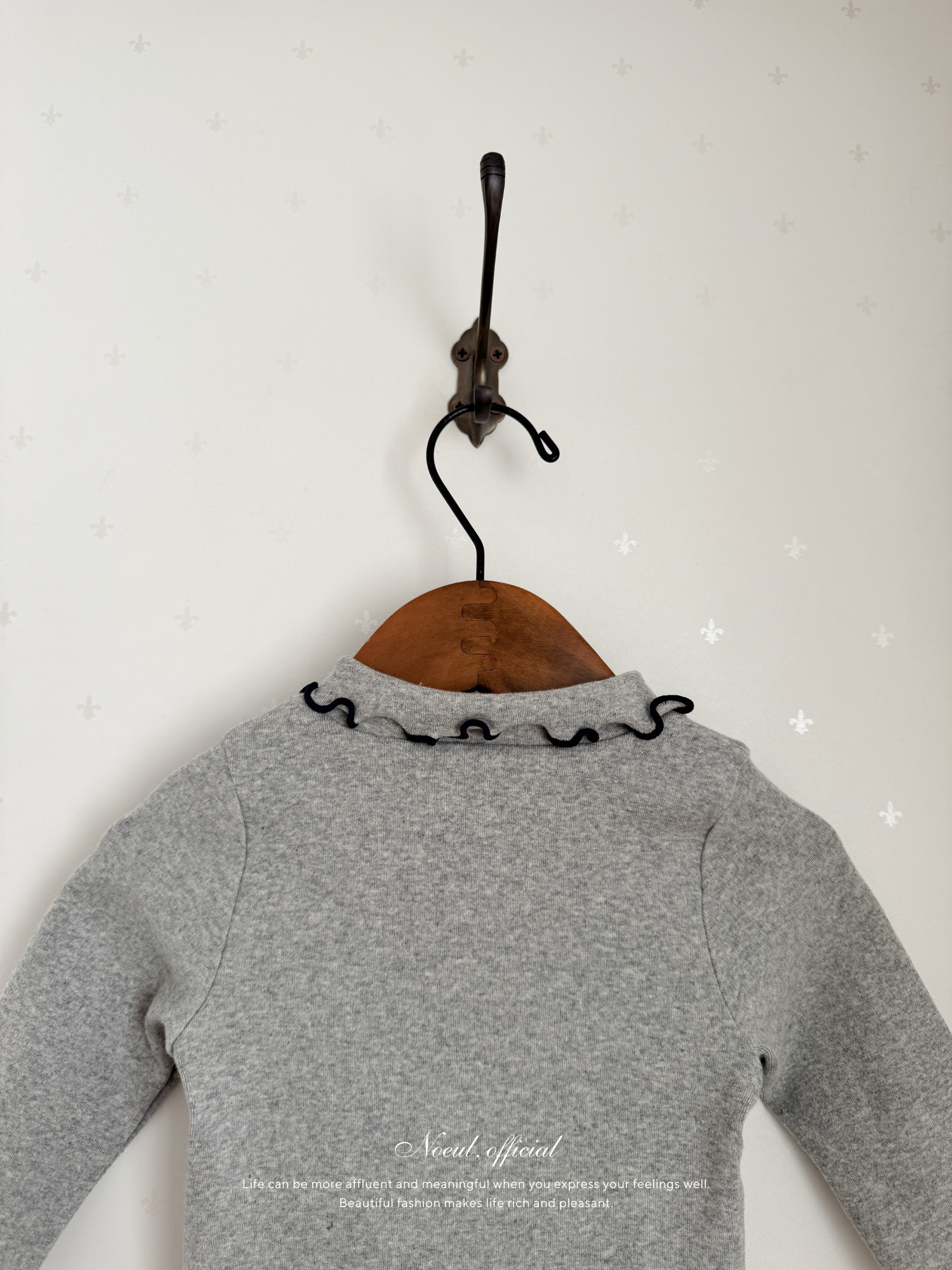 Tie mellow tops