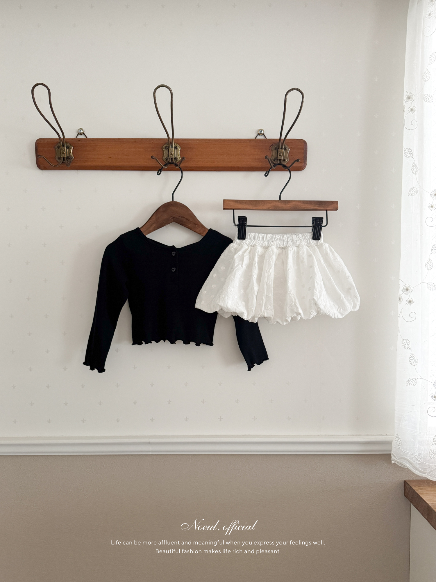 Heart button cross tee