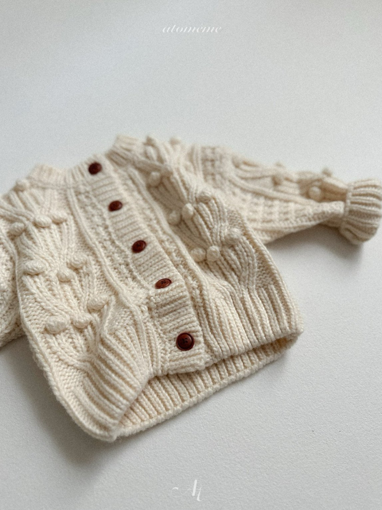 [atomeme] Pompom Cardigan