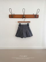 Small check skirt