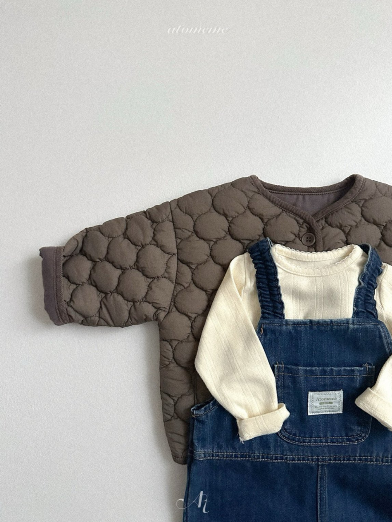 [atomeme] Eyelet Pin Stitch Tee