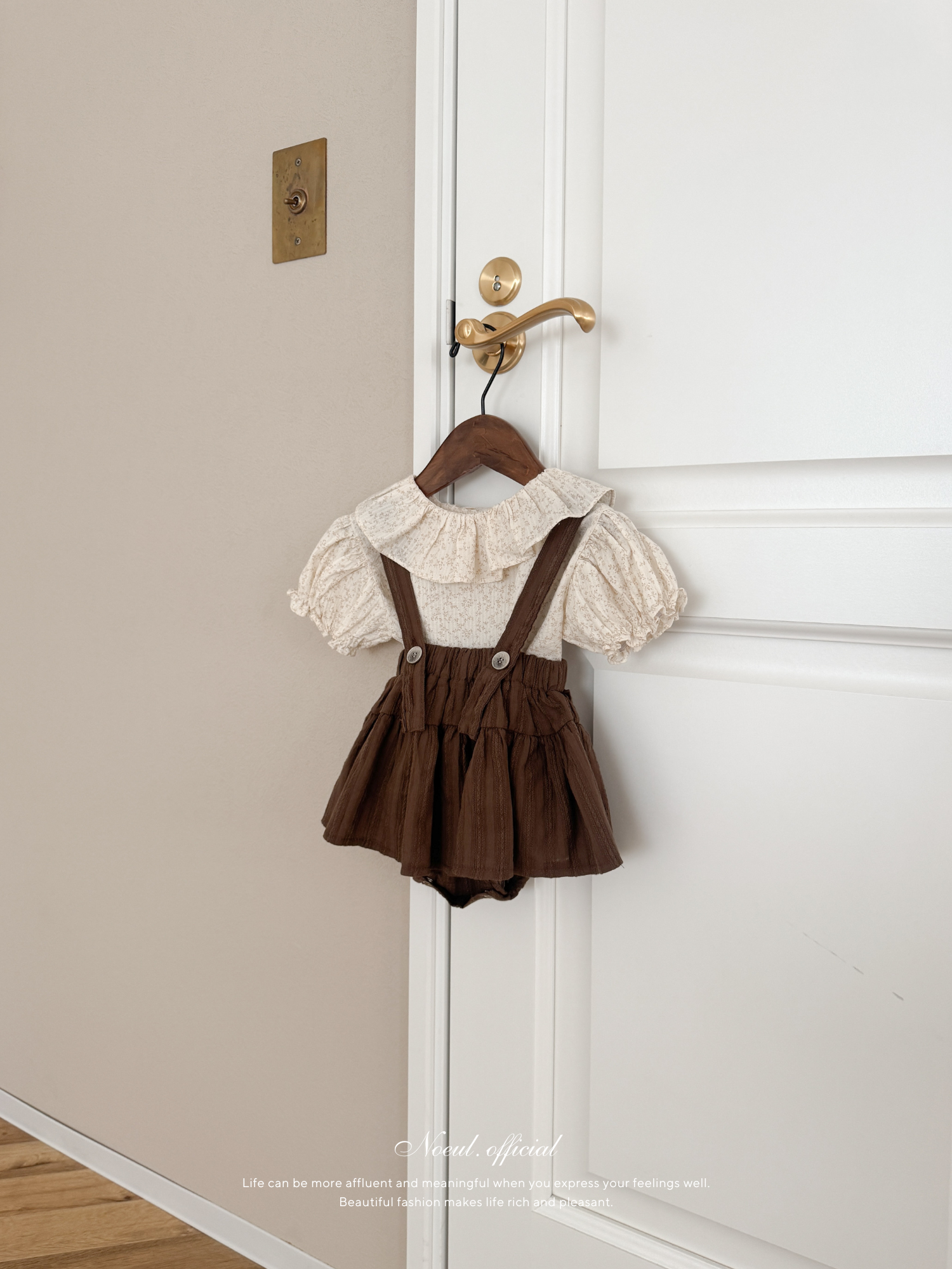 Ciel flour collar blouse