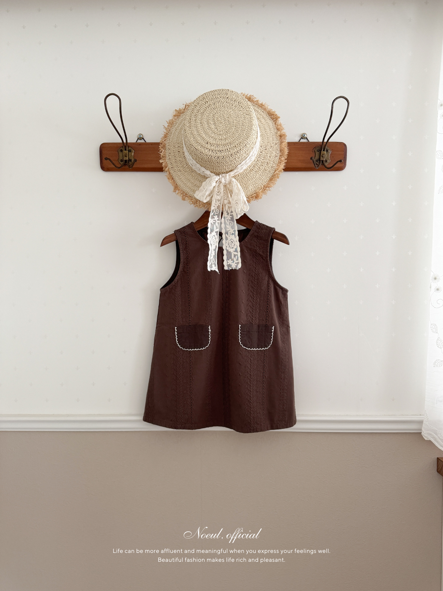 Lace pocket one-piece