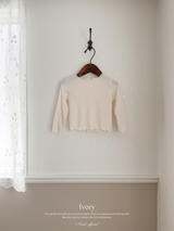 Soft mellow neck tee