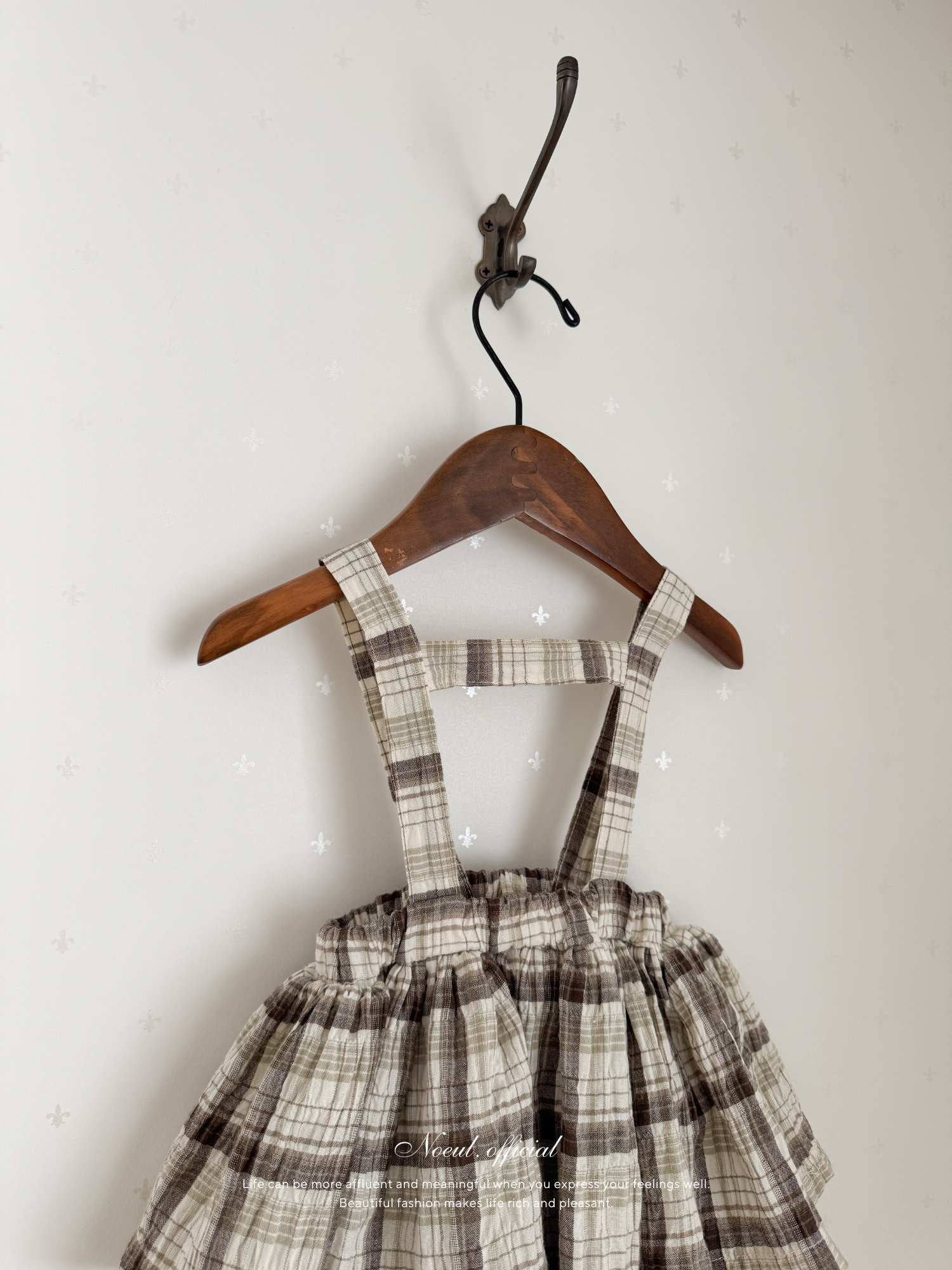 Miserable check bloomer skirt