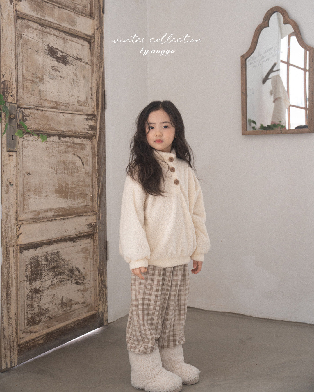 ［anggo］Cream button tops