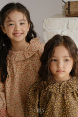 [OREN] Rivka frill blouse