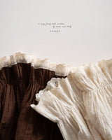 ［anggo］Crepe frill pants