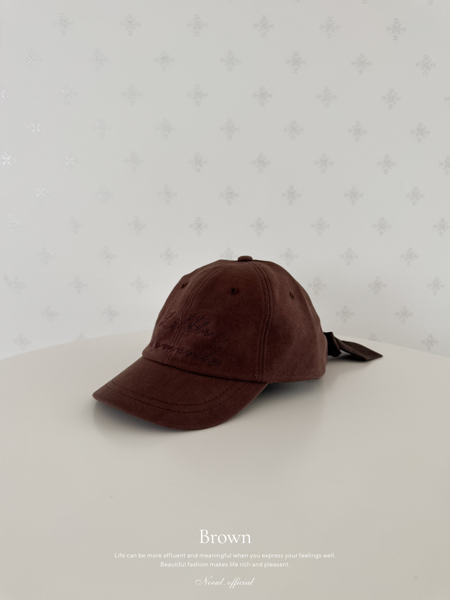 Little moment cap
