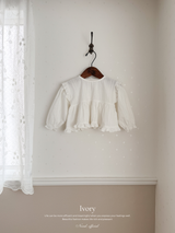 Shoulder frill blouse