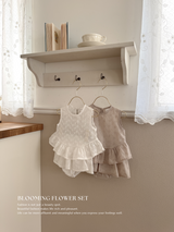 Blooming flower set