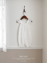 Wing frill suit