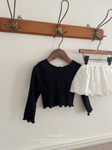 Heart button cross tee