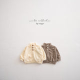 ［anggo］Cream button tops