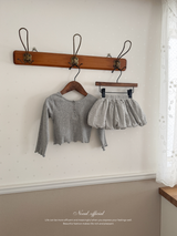 Heart button cross tee