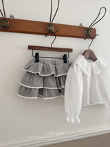 Fresh lace collar blouse