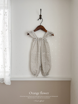 Wing frill suit
