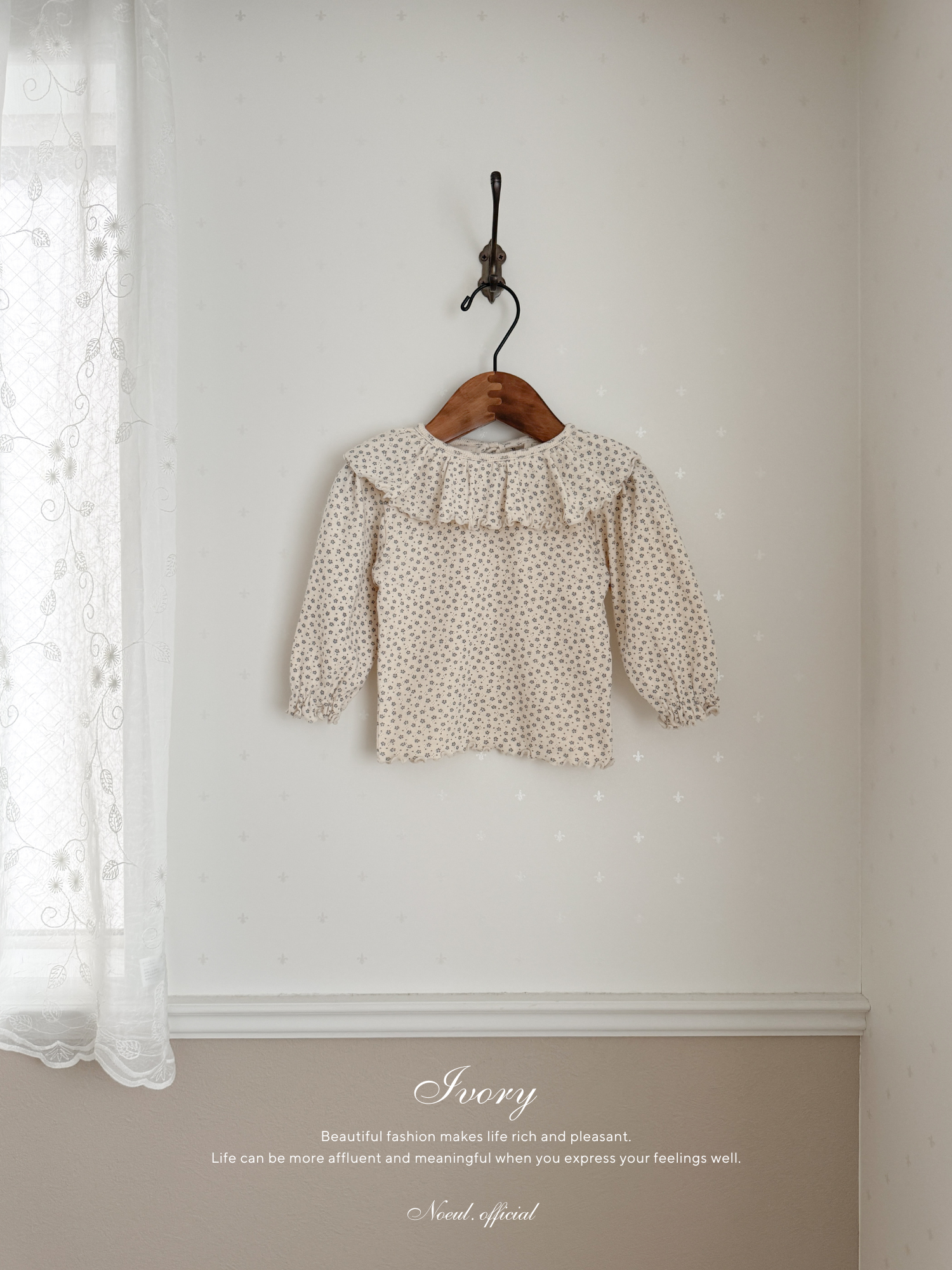 Dia flower frill collar tops