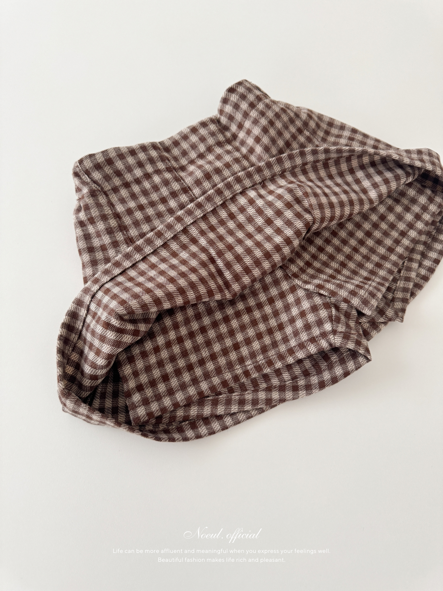 Small check skirt