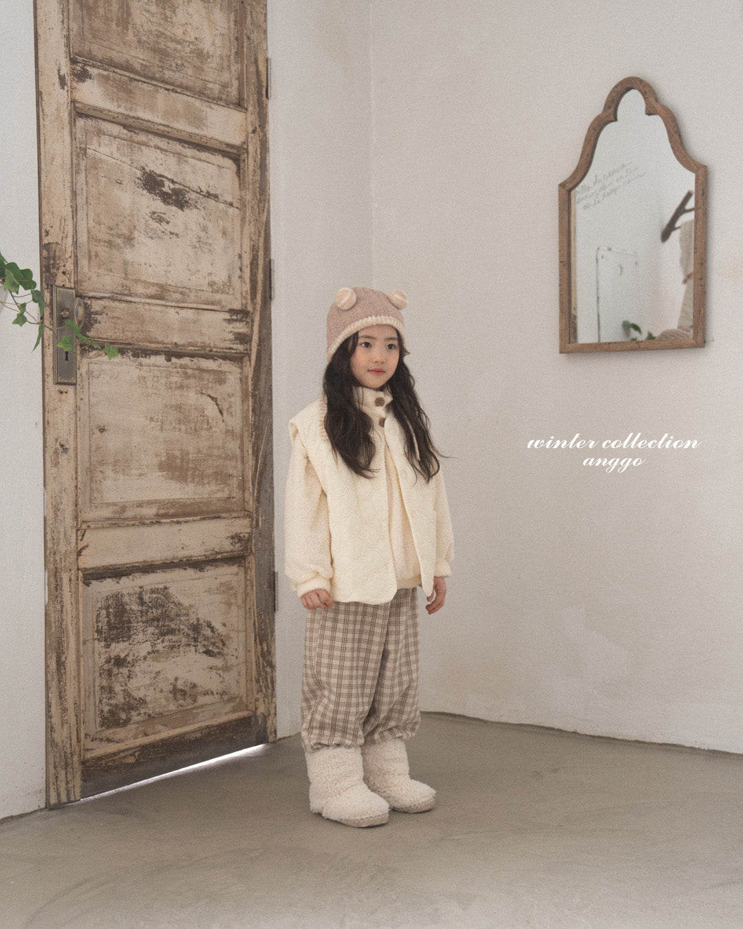 ［anggo］Cream button tops