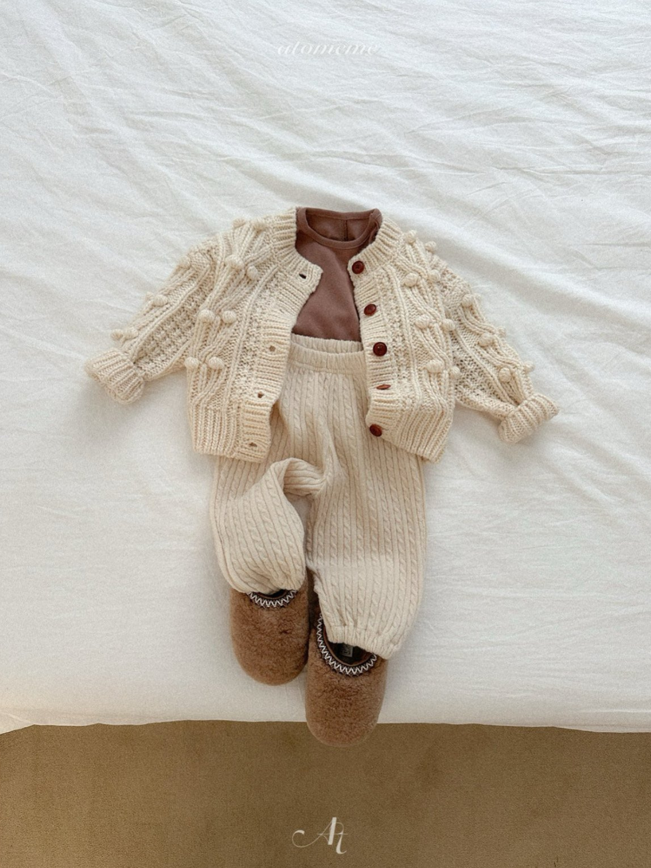 [atomeme] Pompom Cardigan