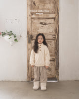 ［anggo］Cream button tops