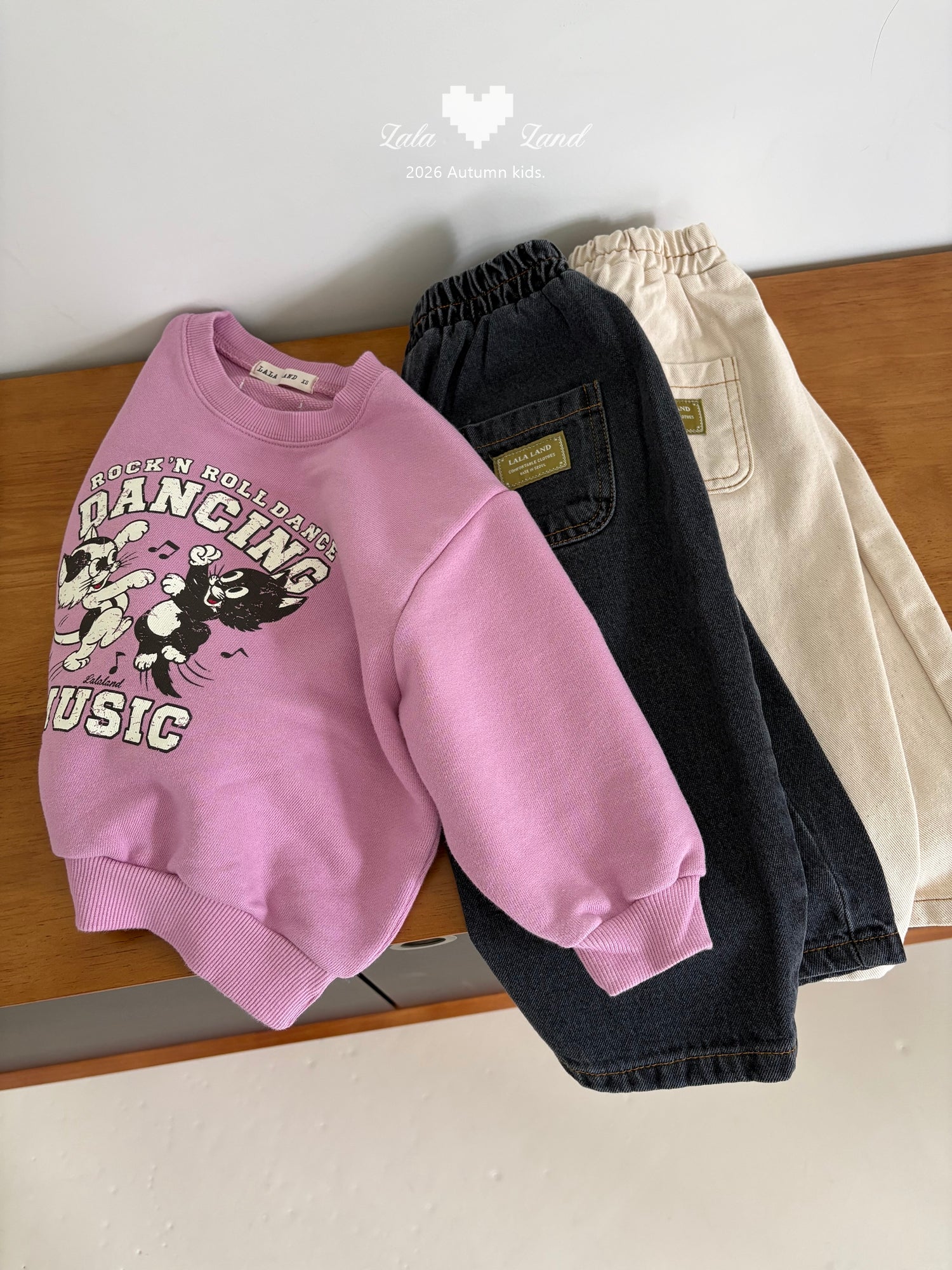 ［Lala land］Wide curveed pants