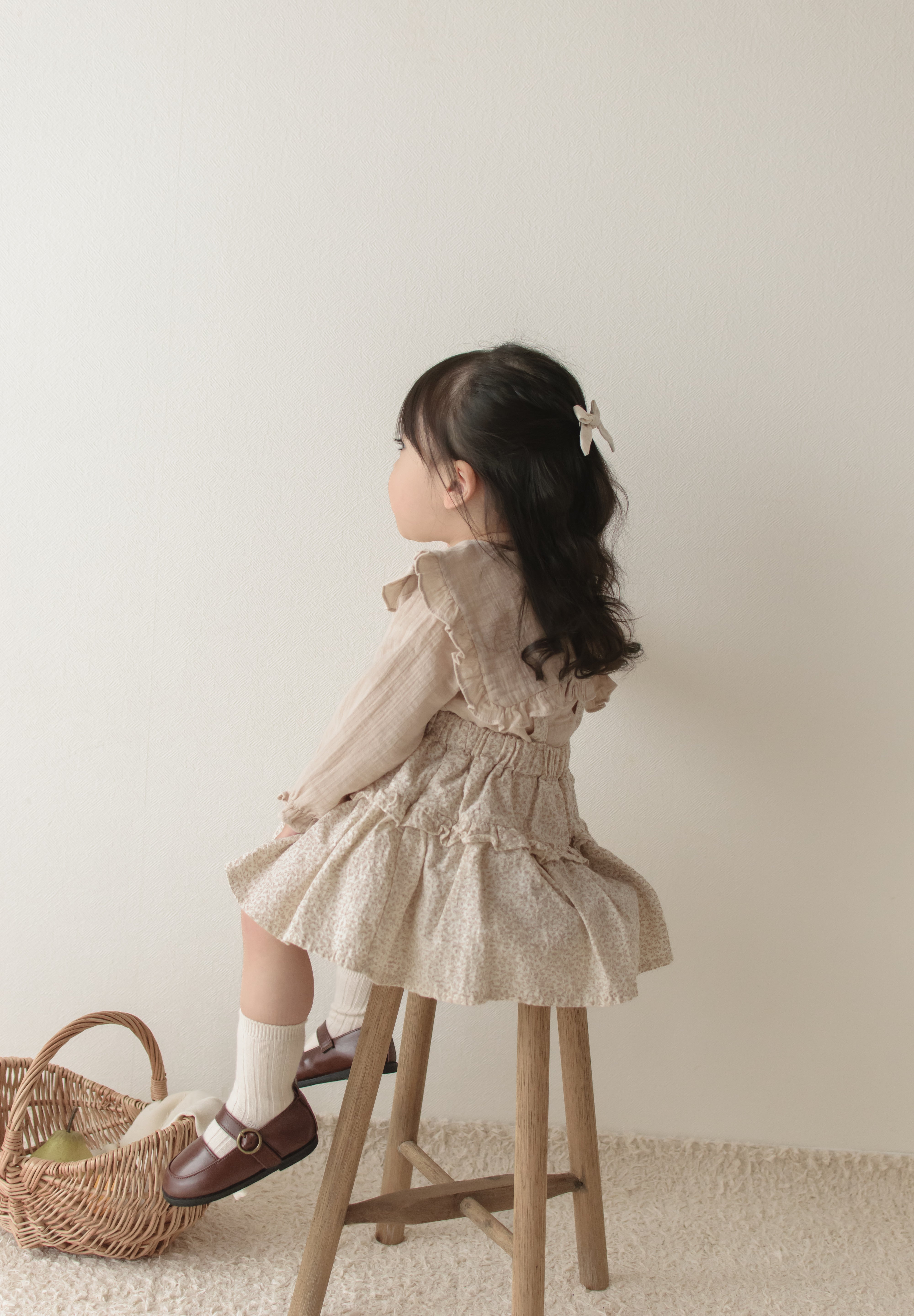 Dobby frill suspender skirt