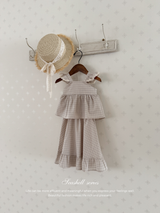 Seashell frill blouse