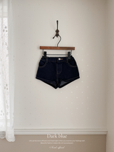 Heart pocket short pants
