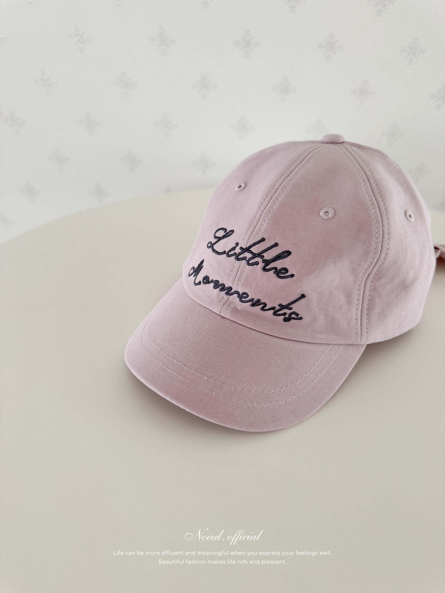 Little moment cap