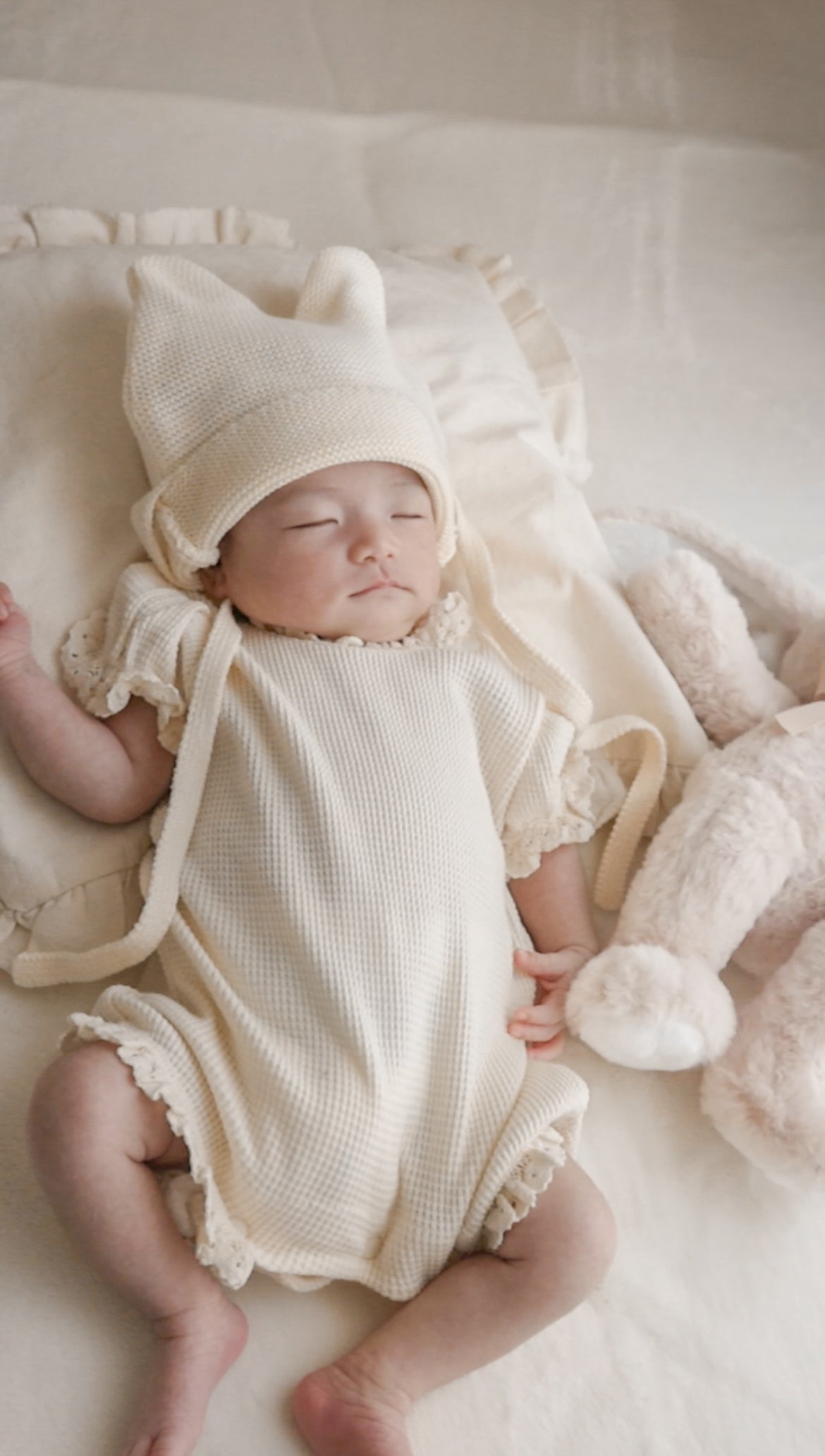 Waffle lace puff rompers