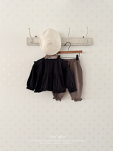 Momo frill pants