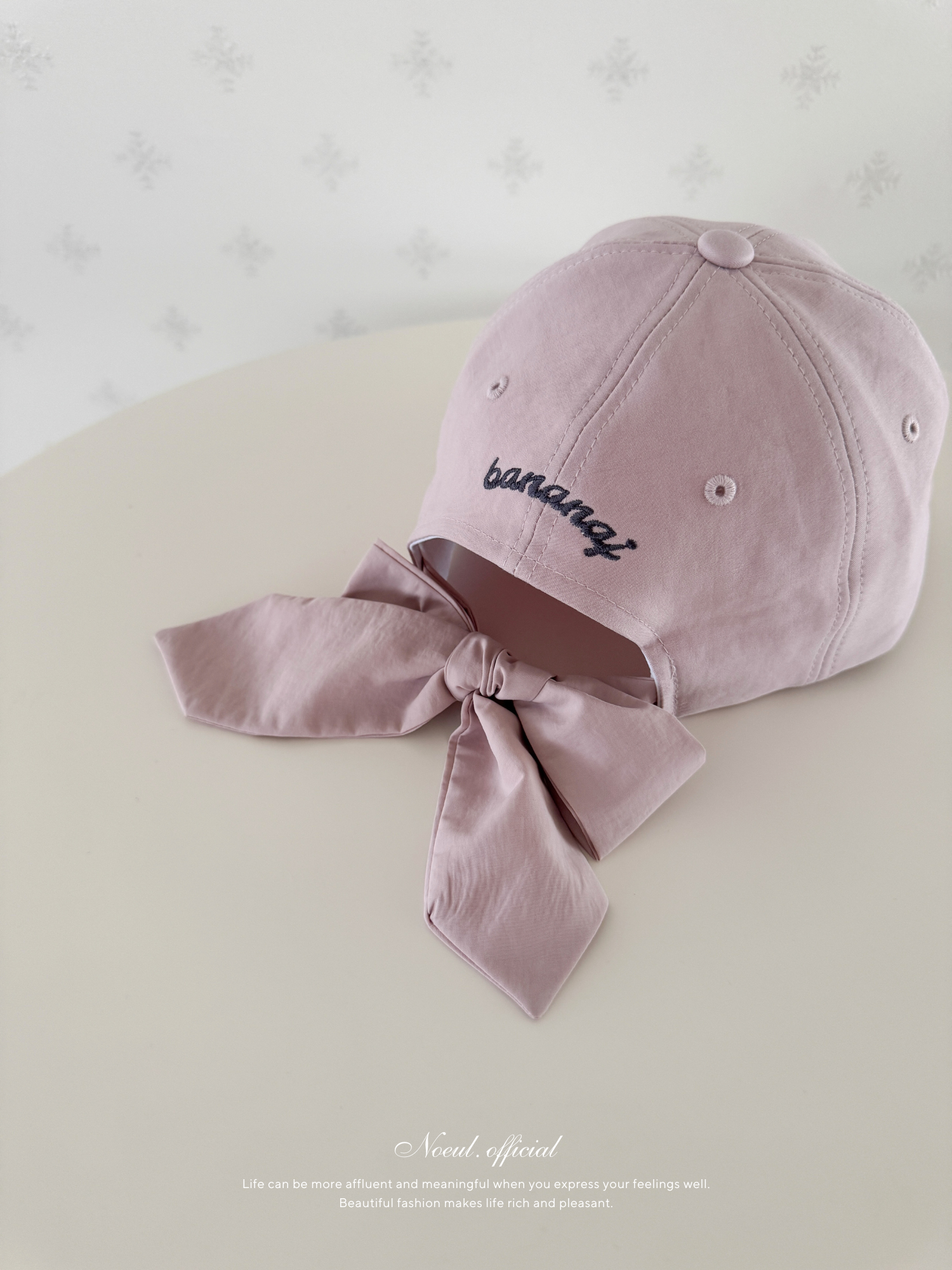Little moment cap