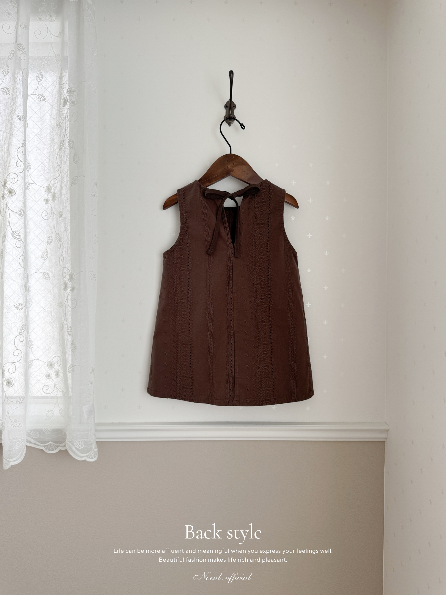 Lace pocket one-piece