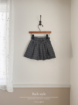 Small check skirt