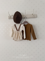 Lip suspender bloomer