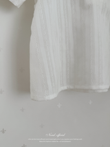 Seashell collar blouse